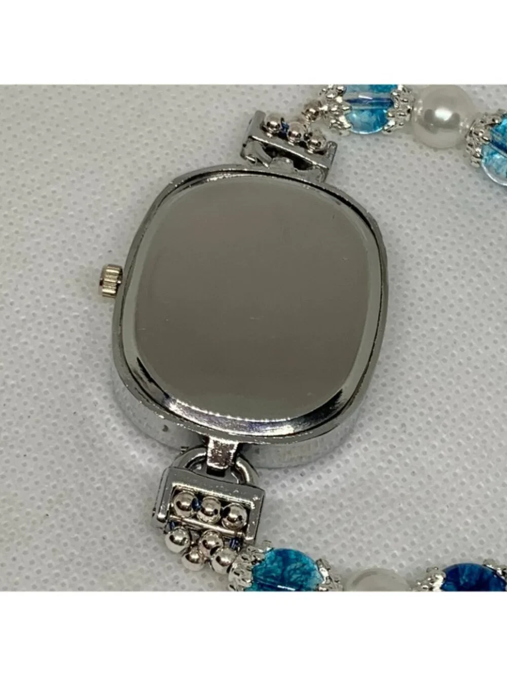 Women’s silver tone watch quartz 31mm mop dial beads adjustable band running